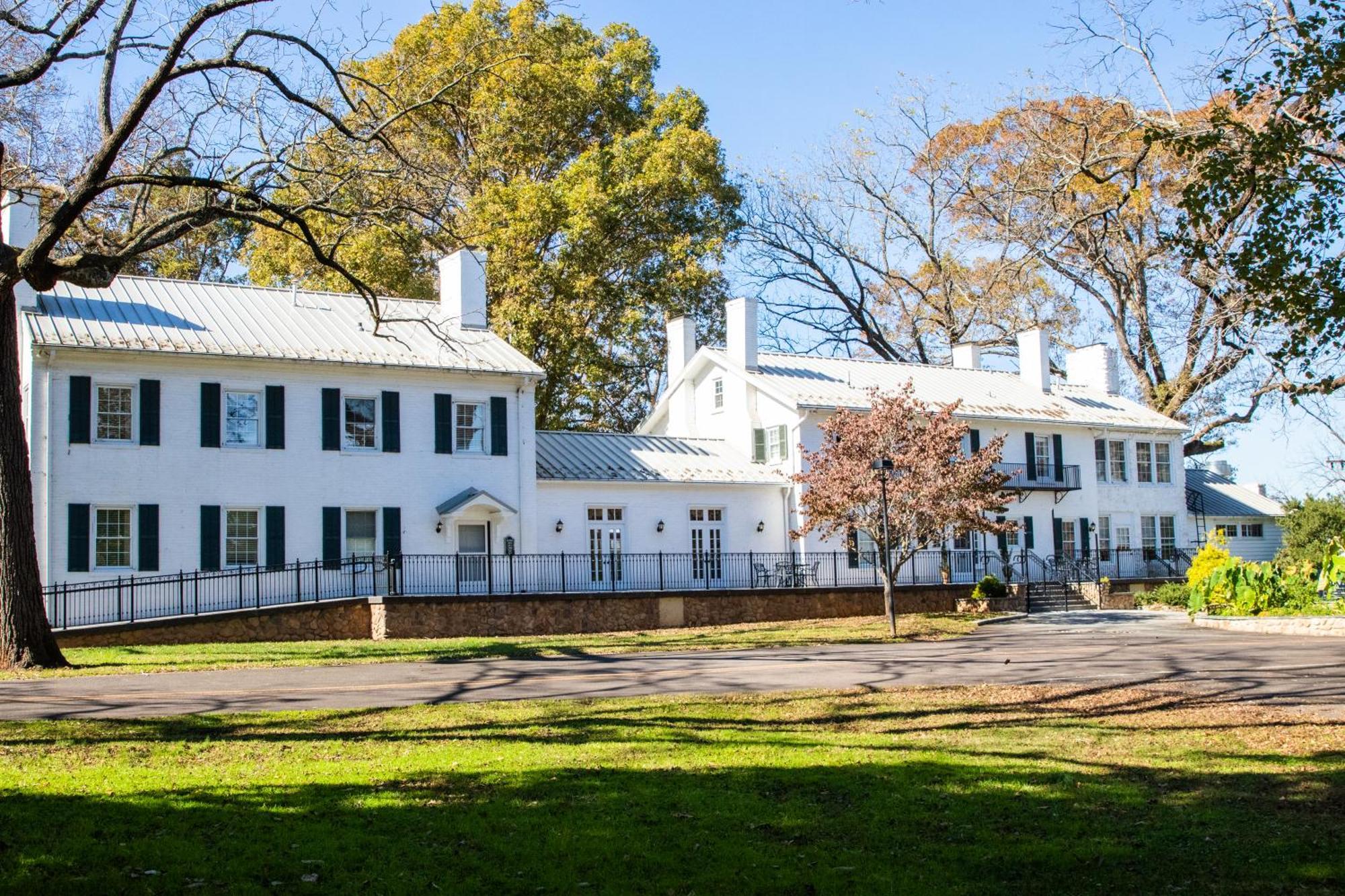 Apartmán Excelsior At The Manor House Clemmons Exteriér fotografie